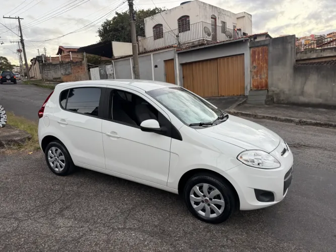 Fiat Palio Attractive 1.0 EVO Fire Flex 8V 5P 2015