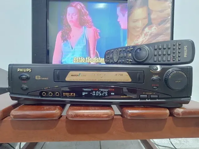 Vídeo Cassete Philips VR-755 (6 cabeças - Stereo - Leia anúncio)