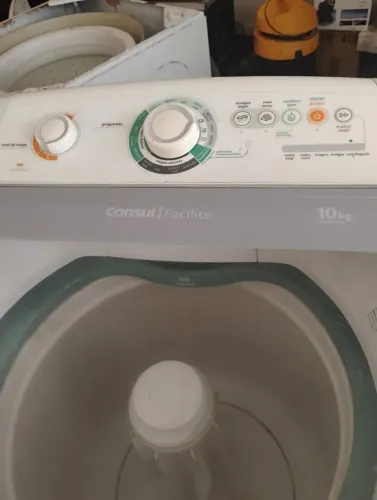 Vendo maquina consul facilite 10 kilo (entrego pela redondeza)