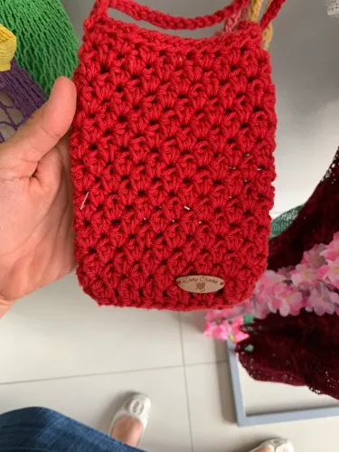 Porta celular de crochê