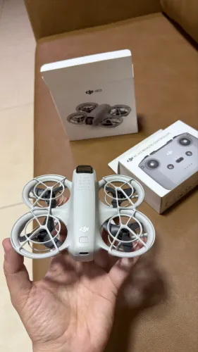 Drone DJI Neo + Controle