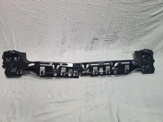 Guia p/choque traz Bmw 320I 2019/22