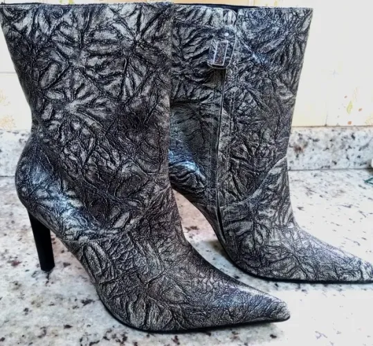 Bota Shultz Original-Nova- Cano Médio couro Python 
