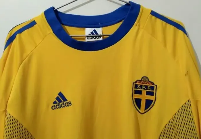 Camisa Suécia Home 2002 #8Svensson Tam G