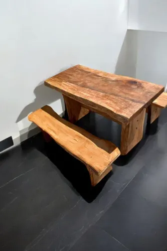 Mesa rústica (A partir de R$1.500,00)