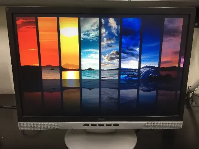 Monitor 19 polegadas AOC 912VWA Alto-falantes embutidos