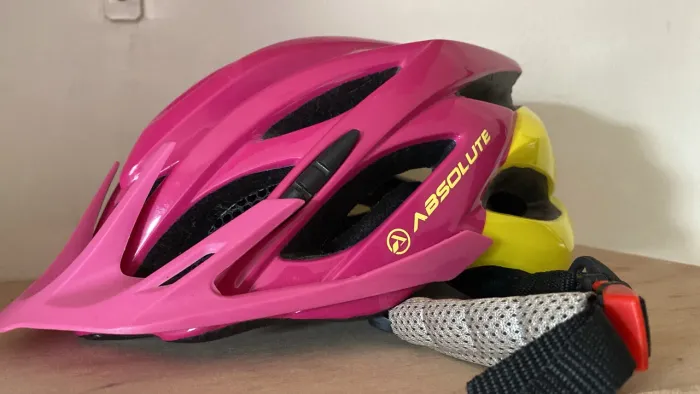Capacete bike com alerta