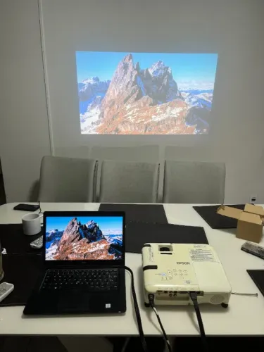 Epson PowerLite Home Cinema 740HD