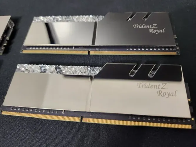 Memoria G.skill Trident Z Royal 16gb (2x8) Ddr4 3000mhz