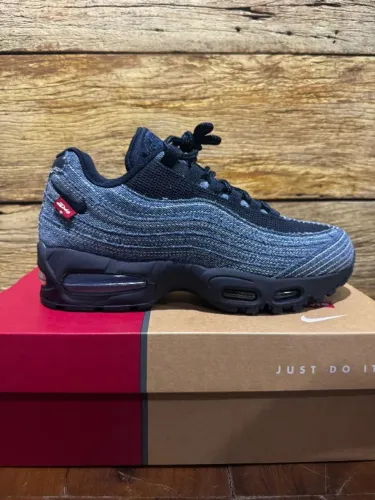 Tênis Levi's x Nike Air Max 95