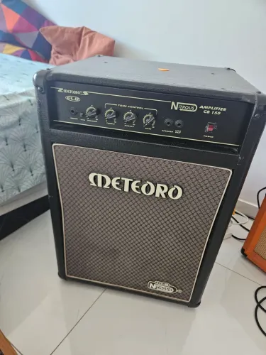 Amplificador de Contrabaixo METEORO NITROUS CB150 - Usado
