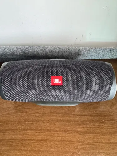 JBL charge 4 