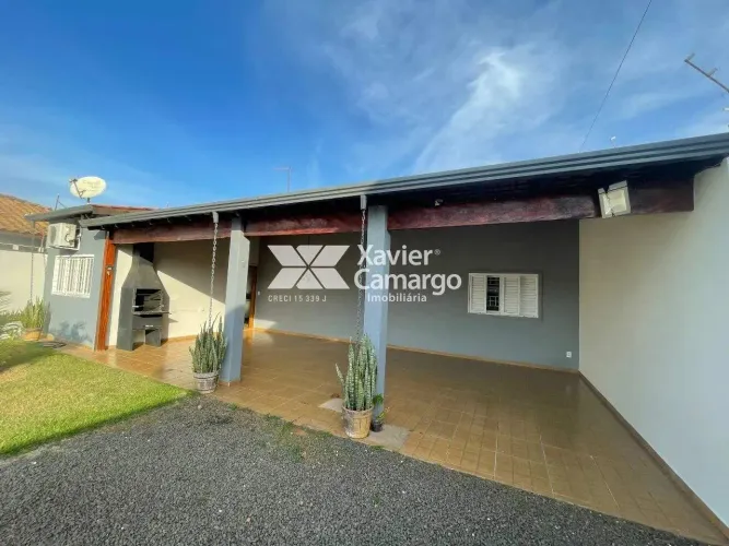 Casa a venda com 3 quartos em Ipeúna.