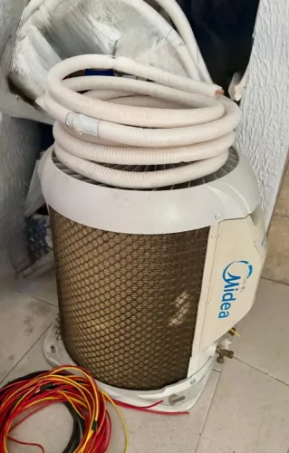 Ar Condicionado o Split Inverter 18000 BTUs -220W