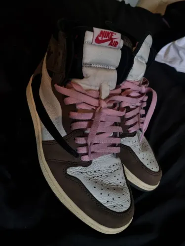 Tênis Jordan 1 High Travis Scott