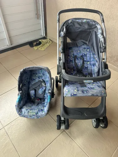 Carrinho de bebê + bebê conforto (Burigotto Peg-Pérego)