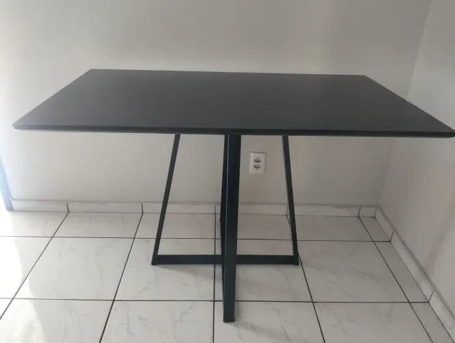 Mesa de jantar retangular