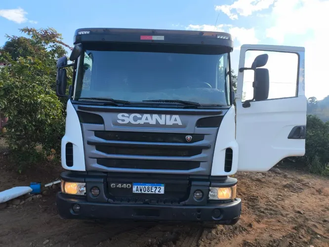SCANIA G440 6X4 CAÇAMBA 