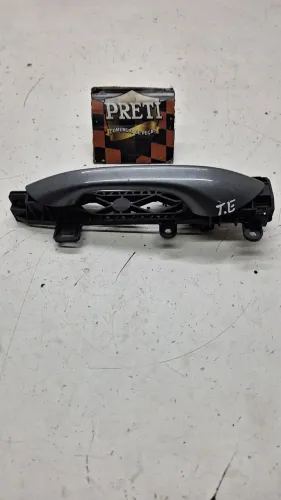 Maçaneta Externa Traseira Esquerda Chevrolet Tracker 2020 Traseira