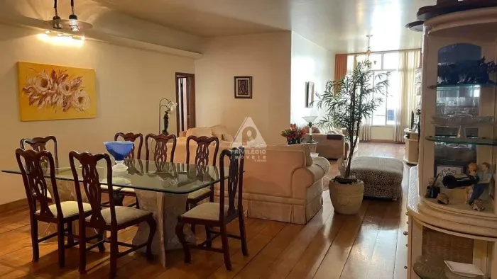 Apartamento à venda, 3 quartos, 1 suíte, 1 vaga, Leme - RIO DE JANEIRO/RJ