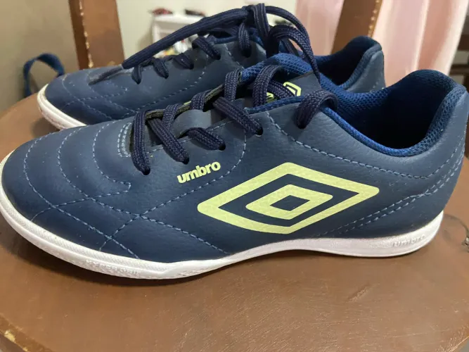 Tênis chuteira nun32 umbro