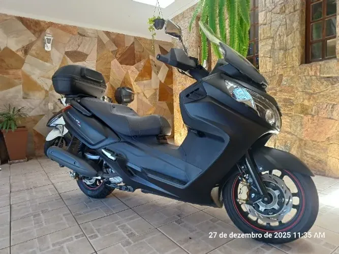 Dafra MaxSym 400i 2024 com 4.050km