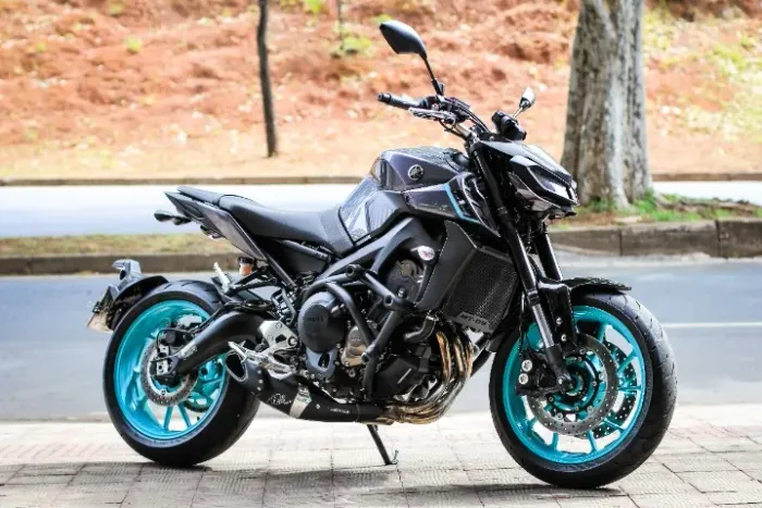 Yamaha MT09 - 2025 (3 mil km)