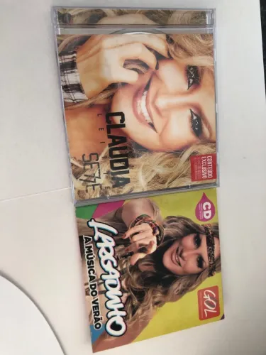 CDs Claudia Leitte e Largadinho