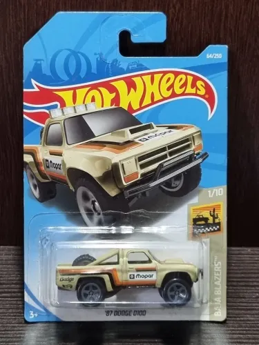 Hot Wheels '87 Dodge D100 - Baja Blazers