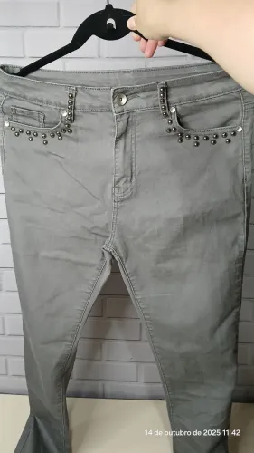 Calça Cinza Tamanho: 42