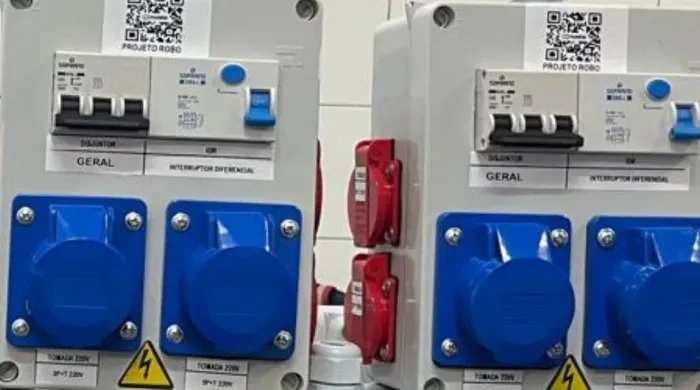 Quadro Robô de Obra Super Promoção com 6 Tomadas  