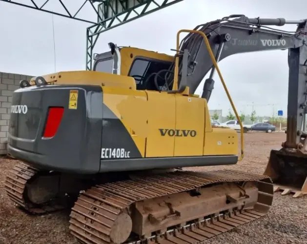 Escavadeira VOLVO EC140BLc Ano 2013 