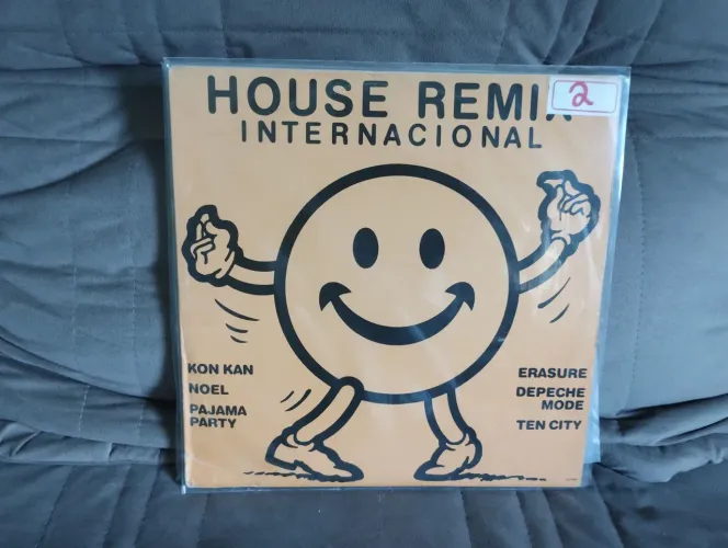 House Remix Internacional - Vinil