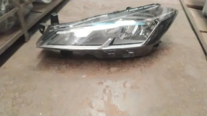Farol Kicks 2022 2023 2024 Simples Sem LEd 