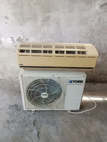 Ar Condicionado Split York 24000 BTUS ... Aceito Troca do meu entereço...