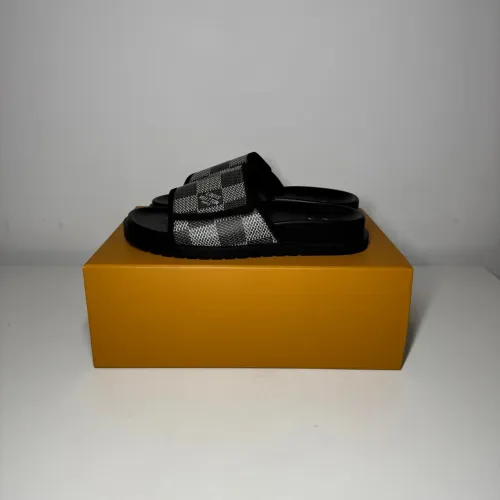 Chinelo Louis Vuitton