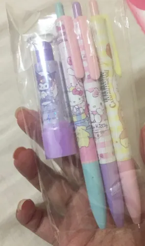 Kit sanrio material escolar