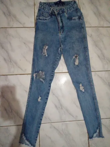 Calça Jeans Destroyed Feminina