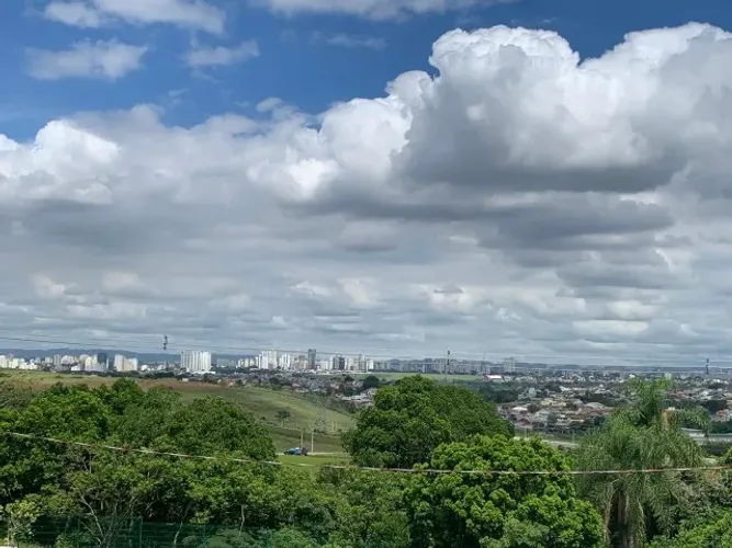 Vendo ou Troco Terreno Terras Alpha 330m Vista Livre para a cidade.