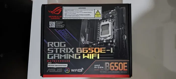 Placa Mãe Asus ROG Strix B650E-I Gaming Wifi LACRADA