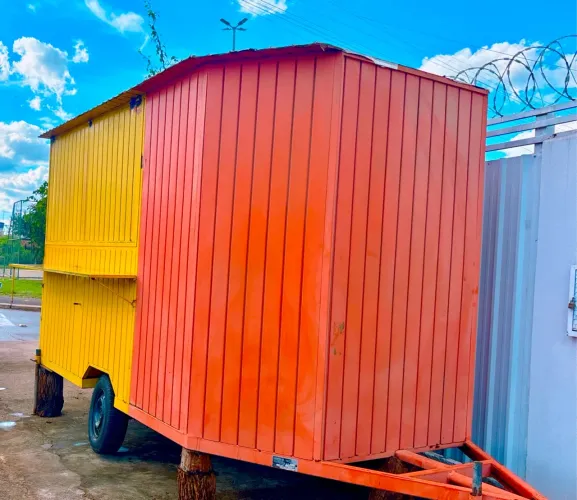 TRAILER DE LANCHES 4 METROS Trailer para comércio 