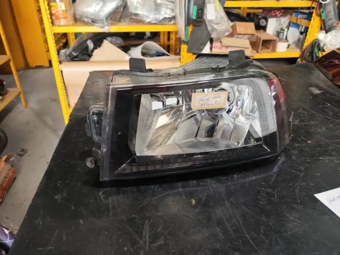 Farol milha Fox Xtreme Saveiro Cross G7