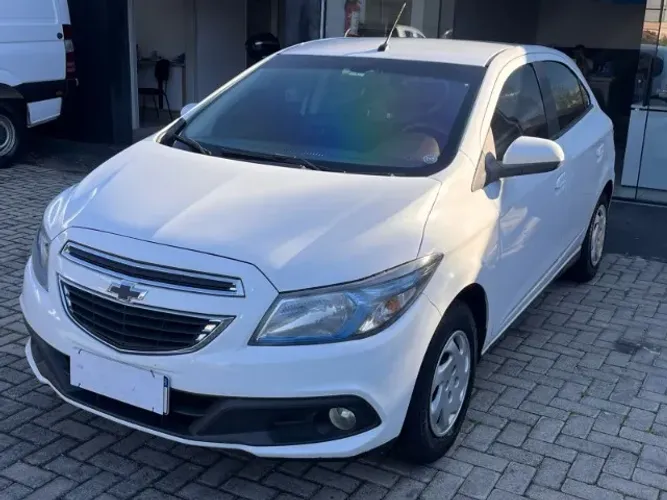 Chevrolet Onix Hatch LT 1.4 8V Flex Power Mec. 4P 2015