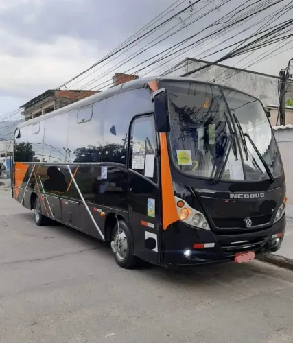 VENDO MICRO-ÔNIBUS NEOBUS THUNDER 