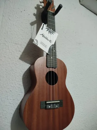 Ukulele Concert - malibu ( Novo)