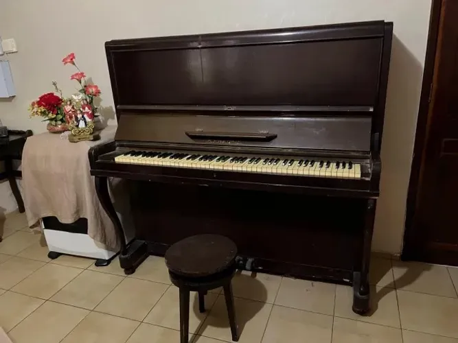 Piano Essenfelder Original | Usado Bom | Som Clássico + Banco