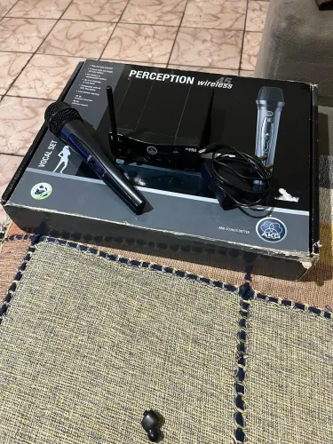 Microfone sem Fio AKG WMS SR40 - ótimo estado