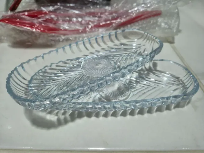 Mini travessas de vidro para petiscos.