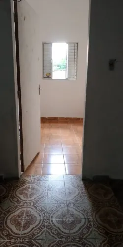 Aluguel de quarto com banheiro compartilhado