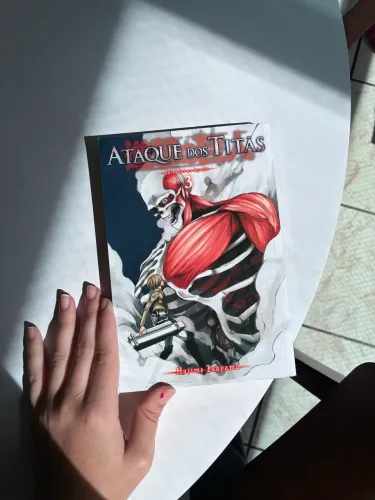 mangá attack on titan (ataque dos titãs) 03